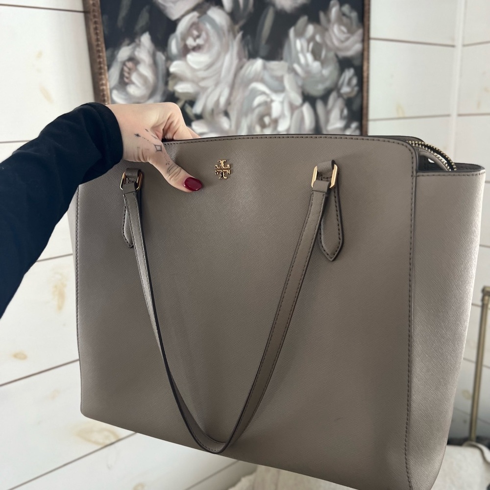 Classy Tory Burch Gray Leather Tote Bag with Laptop Sleeve
